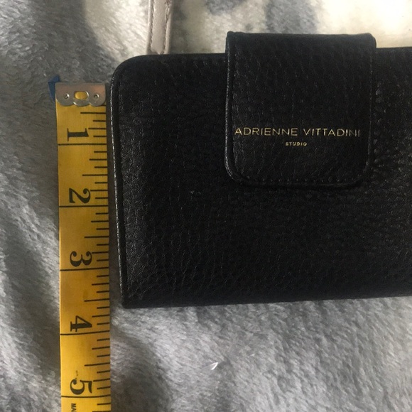 Adrienne Vittadini wallet - Picture 4 of 5